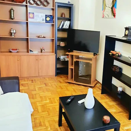 Cozy And Bright In The Heart Of The Apartment